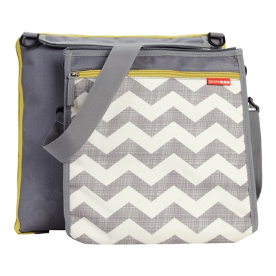 Central Park Outdoor Blanket & Cooler Bag Chevron (Skip Hop)