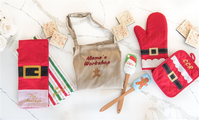 Christy Carlson Romano's Yummy Collection - Adult's Ultimate Christmas Kitchen Set