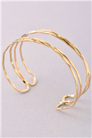 Dimpled Metallic Twist Cuff - gold