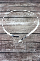 Hammered Silvertone 'S' Collar