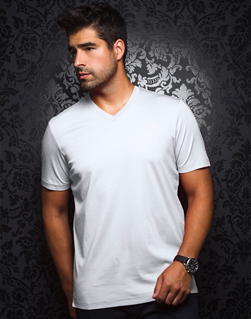 Sporty V-Neck Shirt - White T-Shirt