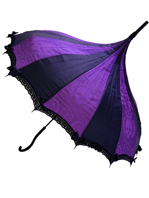 This beautiful umbrella has a pirate king damask pattern. And features lace and bow details and hook-style handle.