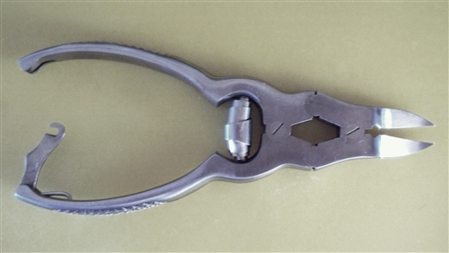 Double-Action Nail Clippers