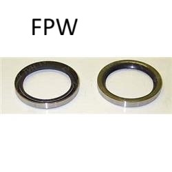 NEW CLARK FORKLIFT OIL SEAL 6036-10630