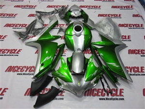 Yamaha YZF-R1 Candy Green/Silver Fairings