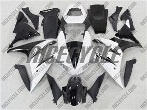 Yamaha YZF-R1 White/Black Fairings