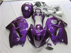 Suzuki GSX-R 1300 Hayabusa Purple Airbrush on Black Fairings