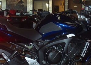 Yamaha FZ6 Tank Grip