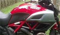 Ducati Diavel Tank Grip