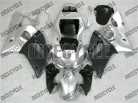 Yamaha YZF-R6 Matte Black/Silver Fairings