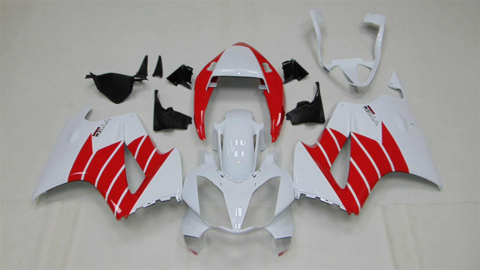 Honda VFR-800 White/Red Fairings