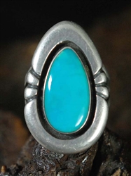 STUNNING KENNETH BEGAY BISBEE TURQUOISE RING