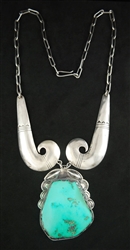 LOVELY MORRIS ROBINSON TURQUOISE NECKLACE