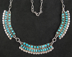 BEAUTIFUL ZUNI PETIT POINT TURQUOISE NECKLACE