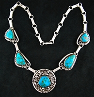 LOVELY MORENCI TURQUOISE LINK NECKLACE