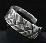 THREE DEMENTIONAL VINTAGE NAVAJO CAST BRACELET