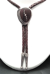 ALLEN KEE WHITE HOGAN IRON WOOD BOLO TIE
