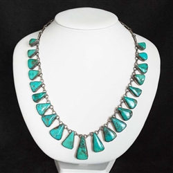 LOVELY NAVAJO JULIA MARTINEZ TURQUOISE NECKLACE