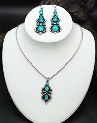 WARREN & DORIS ONDELACY PENDANT & EARRING SET