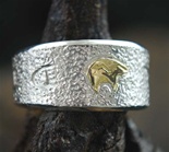 AL JOE SILVER AND GOLD HEARTLINE BEAR RING