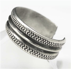 Beautiful Vintage Navajo Guild Bracelet
