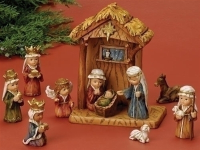 11 PIECE SET 8" STABLE & NATIVITY PAGEANT