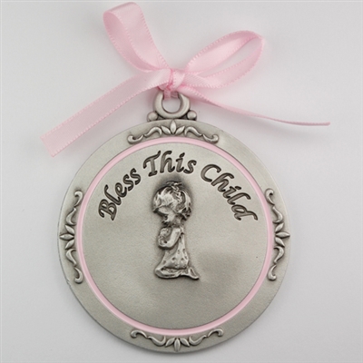 GIRL CRIB MEDAL/CARDED