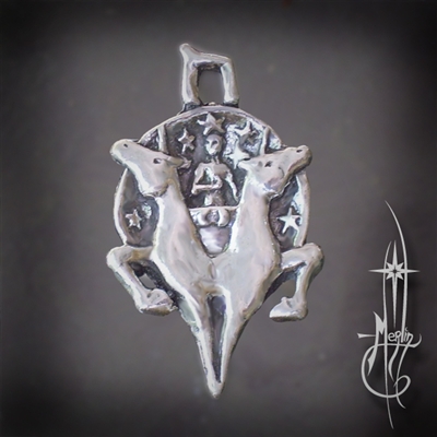 The Chariot Amulet