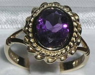 Stunning 9K Yellow Gold Amethyst Solitaire Ring