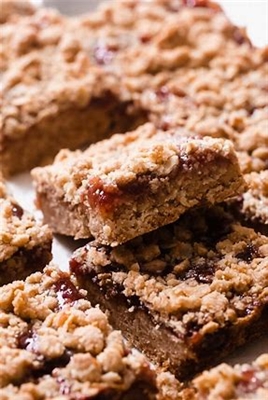 Peanut Butter and Jelly Oatmeal Bars