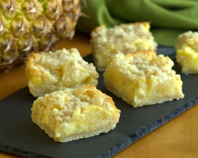 Brown Sugar Crumble Pineapple Bars