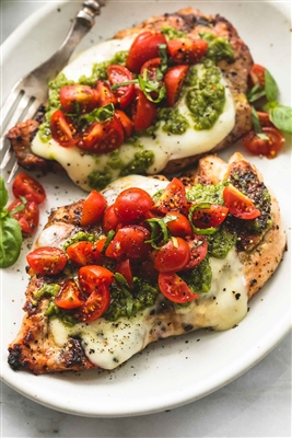 LOW CARB Pesto and Tomato Chicken