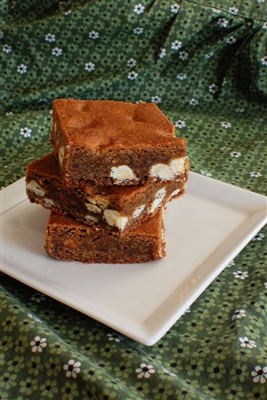 Gingerbread Blondie with White Chocolate Chips