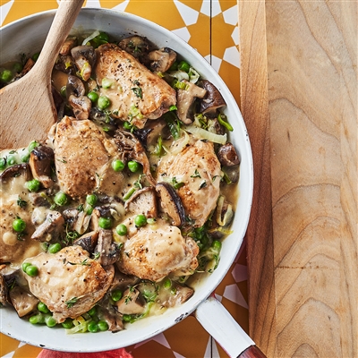 Braised chicken with mushrooms and leeks