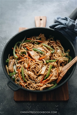 Chicken Lo Mein