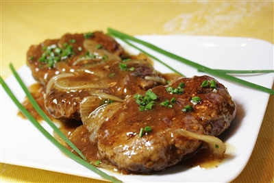 Steak Burger with Caramelized Onion gravy