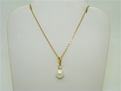 18k yellow gold pearl pendant with chain