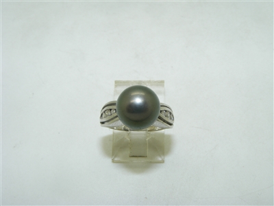14k white gold Tahitian pearl diamond ring