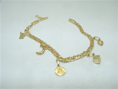 18k yellow Gold Beautiful Charm bracelet