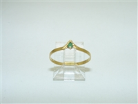 18k Yellow Gold Green Emerald  Ring