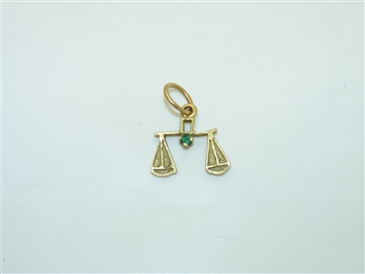 18k yellow Gold Scale Pendant