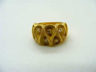 Ladies 18 K Yellow Gold Diamond Ring