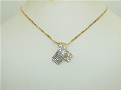 14k yellow gold Necklace and Diamond Pendant