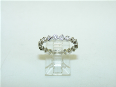 18k White Gold Diamond Band