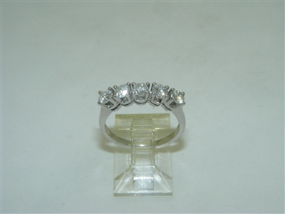 Gorgeous White Gold Diamond Ring