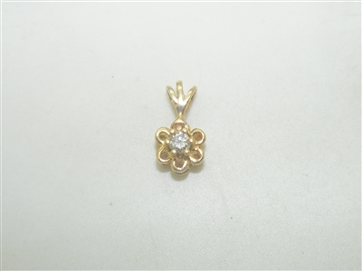 14k Yellow Gold Diamond Flower Pendant