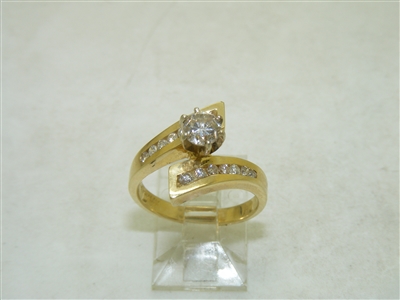 14k Yellow Gold Gorgeous Diamond Ring