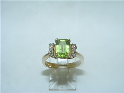Beautiful Green Peridot Diamond ring
