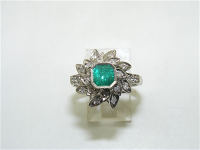 Beautiful White Gold Vintage Diamond Emerald Ring