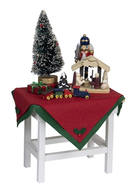 Byers' Choice Caroler - Decorated Table
